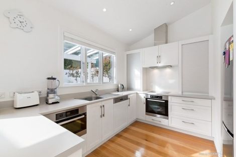Photo of property in 9 Caroline Street, Mount Victoria, Wellington, 6011