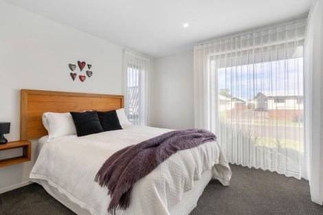Photo of property in 121 Charleston Avenue, Whangamata, 3620