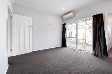 Photo of property in 5 Tarawera Road, Johnsonville, Wellington, 6037