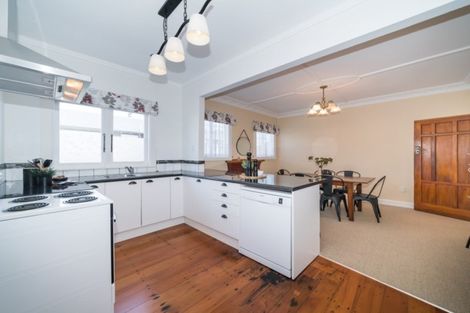 Photo of property in 42 Dahlia Street, Palmerston North, 4410