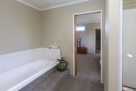 Photo of property in 1/53 Memorial Avenue, Ilam, Christchurch, 8053