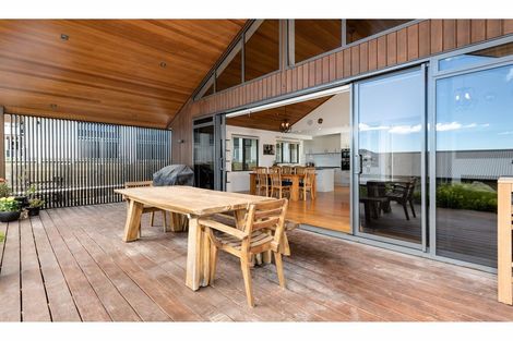 Photo of property in 100 Condor Drive, Pyes Pa, Tauranga, 3112