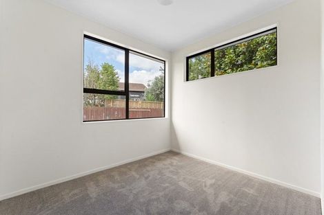 Photo of property in 1/10 Myna Place, Weymouth, Auckland, 2103