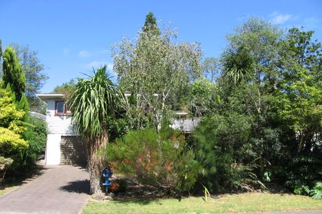 Photo of property in 13 Vandeleur Avenue, Birkdale, Auckland, 0626