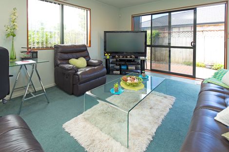 Photo of property in 32 Red Hibiscus Road, Stanmore Bay, Whangaparaoa, 0932