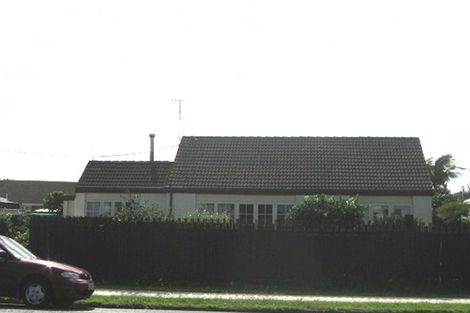 Photo of property in 2/195 Shakespeare Road, Milford, Auckland, 0620
