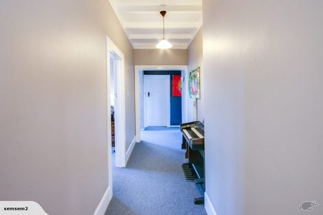 Photo of property in 28 Bowling Road, Greenmeadows, Napier, 4112