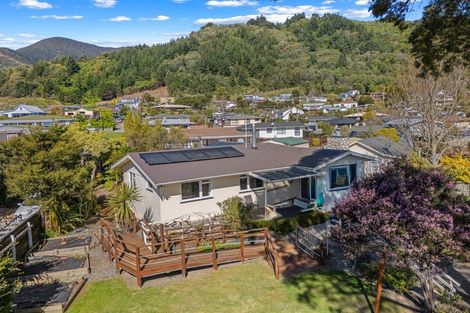 Photo of property in 83 Hampden Street, Picton, 7220