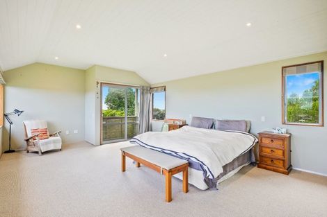 Photo of property in 17 Major Durie Place, Waikanae Beach, Waikanae, 5036