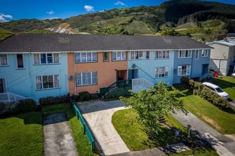 Photo of property in 25 Roberts Street, Tawa, Wellington, 5028