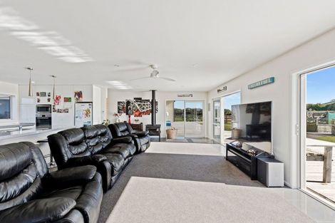Photo of property in 270 Turangi Road, Tikorangi, Waitara, 4383