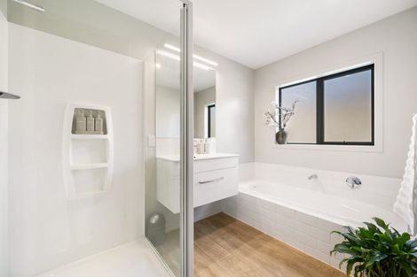 Photo of property in 71 Stratford Drive, Mount Pisa, Cromwell, 9383