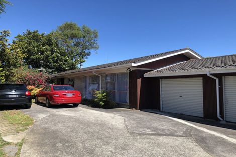 Photo of property in 19 Cascades Road, Pakuranga Heights, Auckland, 2010