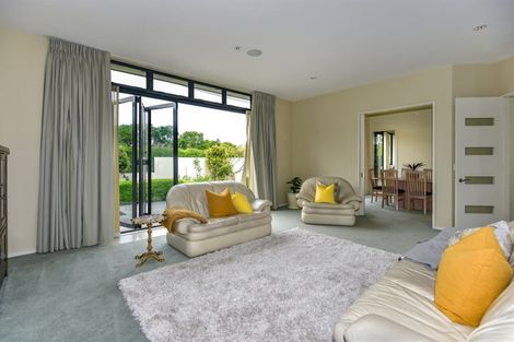 Photo of property in 51 Kirkwood Avenue, Upper Riccarton, Christchurch, 8041