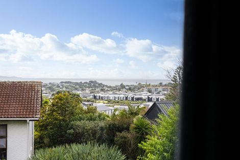 Photo of property in 22 Whangaparaoa Road, Red Beach, 0932