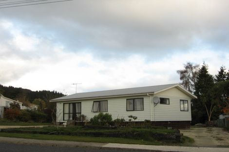 Photo of property in 6 Market Street, Kaitangata, 9210