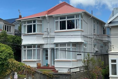 Photo of property in 42 Pirie Street, Mount Victoria, Wellington, 6011
