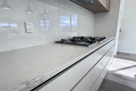 Photo of property in 130 Skulander Crescent, Orewa, 0931