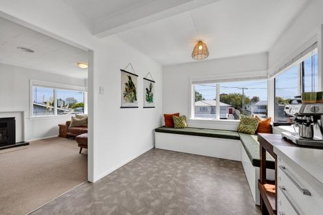 Photo of property in 16 Clyde Street, Ferndale, New Plymouth, 4310