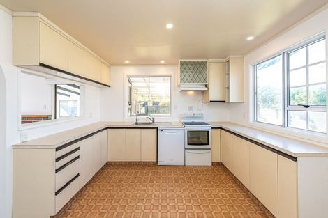 Photo of property in 156 Karaka Street, Castlecliff, Whanganui, 4501