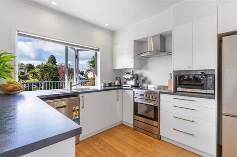 Photo of property in 2 Lees Way, Otumoetai, Tauranga, 3110