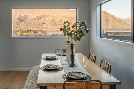 Photo of property in 18 Fenton Avenue, Wanaka, 9305