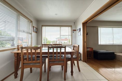 Photo of property in 1/62 Vera Road, Te Atatu South, Auckland, 0610