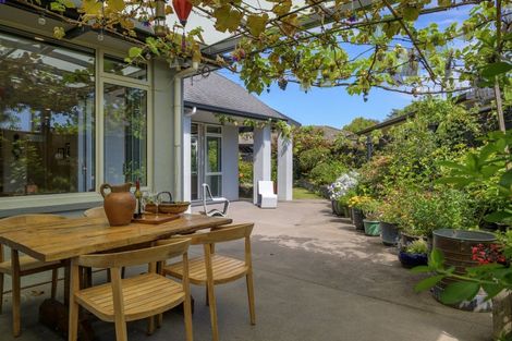 Photo of property in 22 Hansard Place, Bethlehem, Tauranga, 3110
