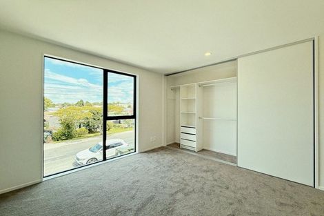 Photo of property in 4a Roberts Road, Matakatia, Whangaparaoa, 0930