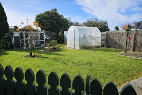 Photo of property in 17 Akepiro Place, Tawhero, Whanganui, 4501