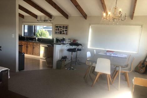 Photo of property in 24a East Coast Road, Milford, Auckland, 0620