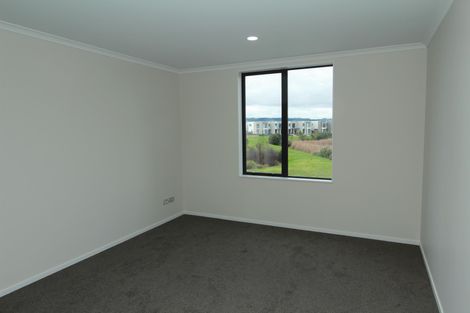 Photo of property in 5 Karokaro Road, Takanini, 2112