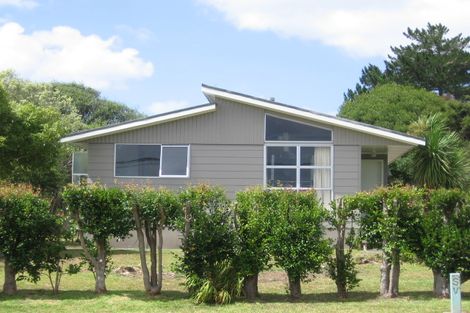 Photo of property in 22 Dakota Avenue, Beach Haven, Auckland, 0626