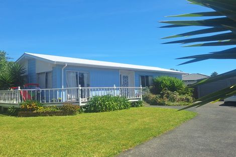 Photo of property in 14 Darren Crescent, Half Moon Bay, Auckland, 2012
