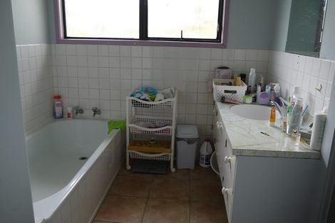 Photo of property in 36 Galvan Avenue, Sunnyhills, Auckland, 2010