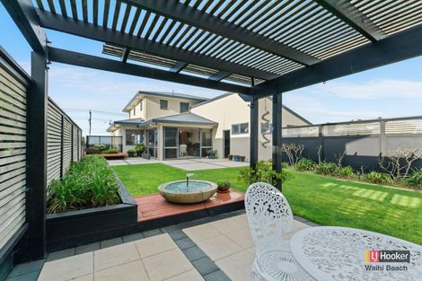 Photo of property in 142 Seaforth Road, Waihi Beach, 3611