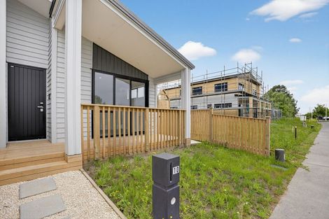 Photo of property in 10 Kaapehu Street, Karaka, 2578
