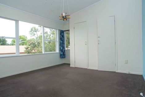 Photo of property in 1/40 Woodstock Road, Forrest Hill, Auckland, 0620