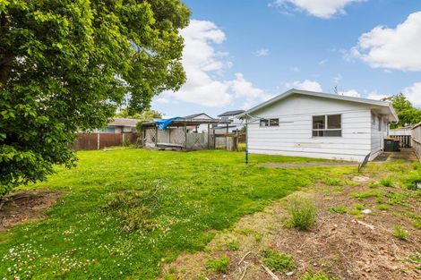 Photo of property in 17 Gloaming Place, Conifer Grove, Takanini, 2112