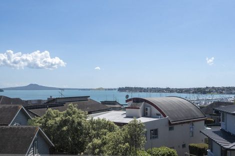 Photo of property in 13 Compass Way, Half Moon Bay, Auckland, 2012