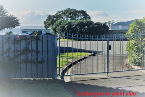 Photo of property in 20 Barbados Way, One Tree Point, 0118