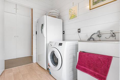 Photo of property in 9 Leeton Drive, Waipukurau, 4200