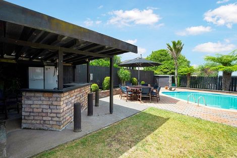 Photo of property in 360 Main Road, Huapai, Kumeu, 0810