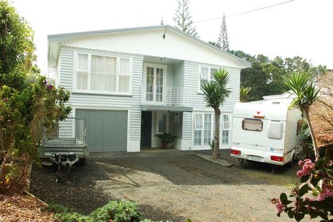 Photo of property in 28 James Mcleod Road, Shelly Beach, Helensville, 0874