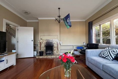 Photo of property in 7 Otahuri Crescent, Greenlane, Auckland, 1051