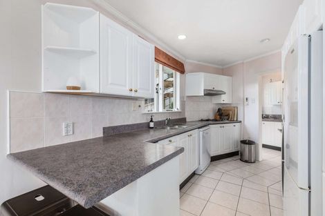 Photo of property in 83 Hendry Avenue, Hillsborough, Auckland, 1042