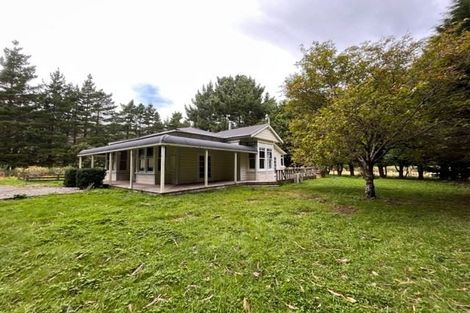 Photo of property in 140a Upper Fitzherbert Road, Wainuiomata, Lower Hutt, 5373