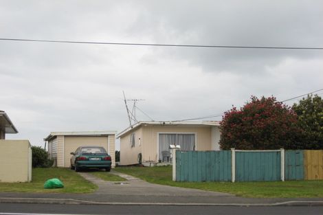 Photo of property in 973 Whangaparaoa Road, Tindalls Beach, Whangaparaoa, 0930