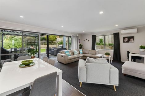 Photo of property in 61 Hamon Place, Pukehangi, Rotorua, 3015