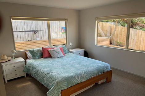 Photo of property in 2/27 Fairway Avenue, Red Beach, 0932